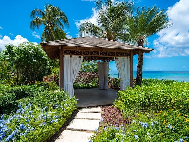 the house festive calendar